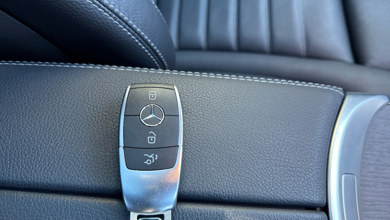 Mercedes-Benz GLC 300d 4Matic AMG Line Premium Pls 5dr 9G-Tronic Diesel Estate